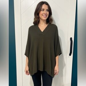 100 cashmere olive cape poncho / boho chic/ layering/minimalist/old money
